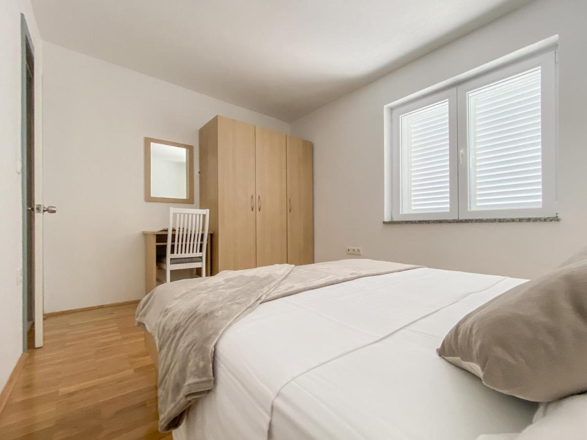 Apartments Paladin Makarska Eksteriør billede