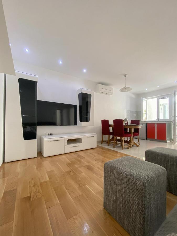 Apartments Paladin Makarska Eksteriør billede