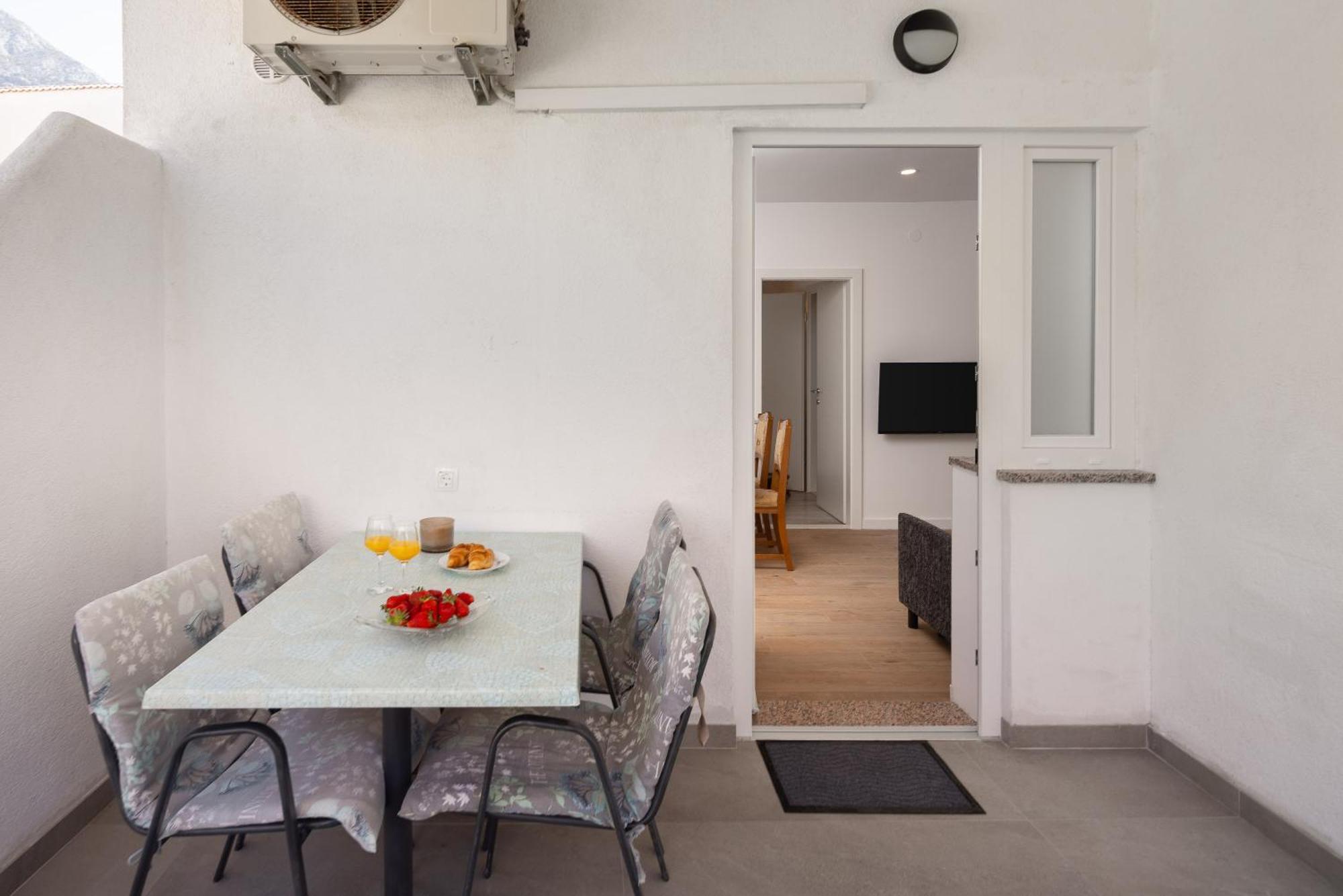 Apartments Paladin Makarska Eksteriør billede