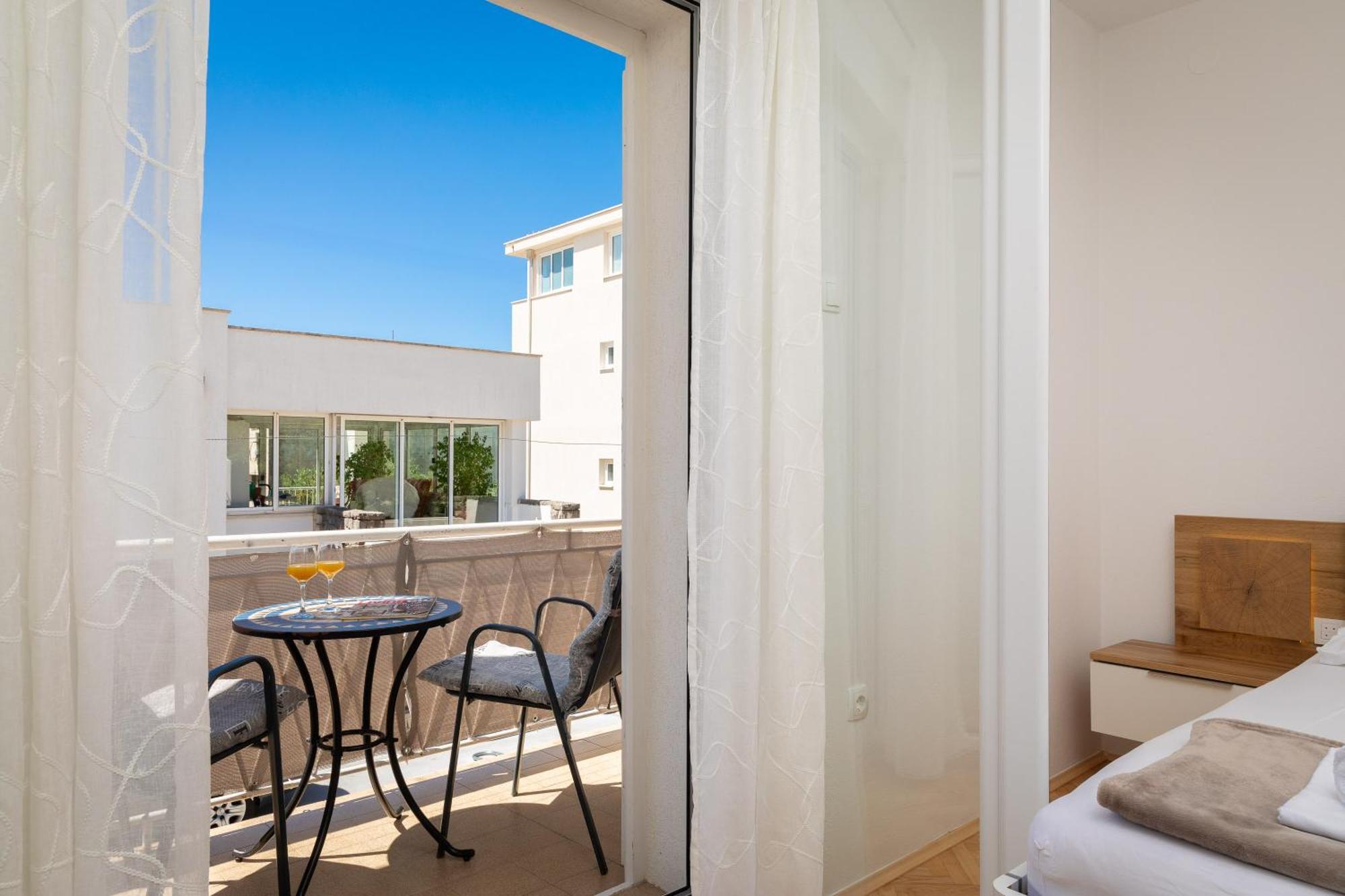 Apartments Paladin Makarska Eksteriør billede