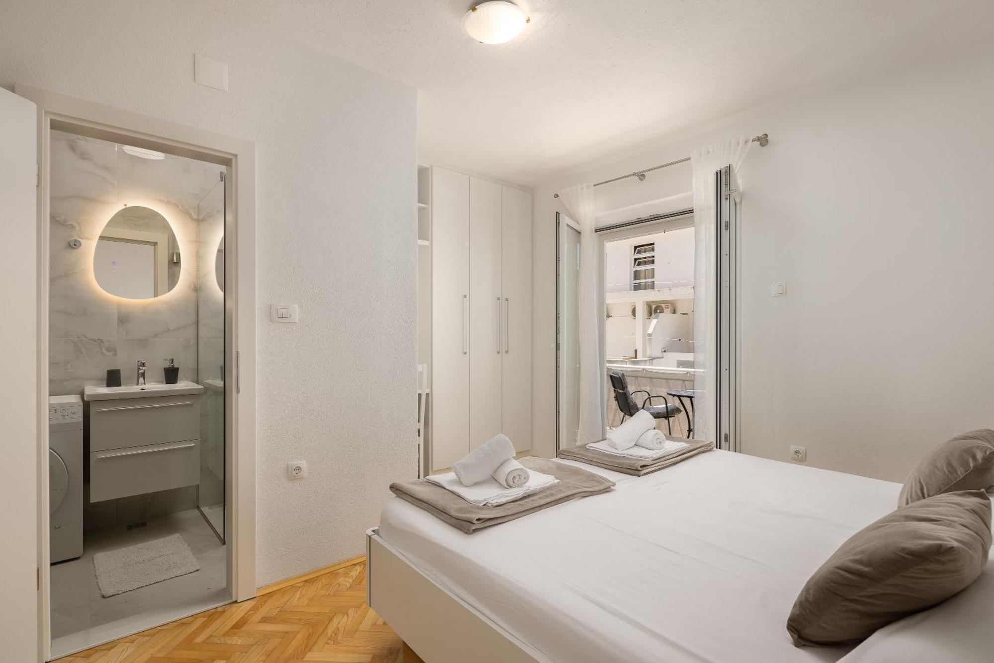 Apartments Paladin Makarska Eksteriør billede